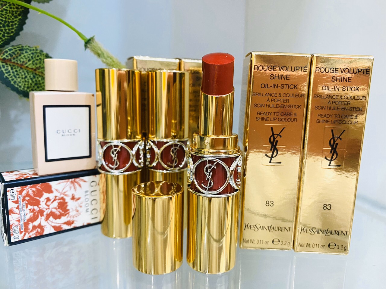 SON YSL ROUGE VOLUPTE SHINE OIL-IN-STICK 83 ROUGE CAPE - Mộc Paris