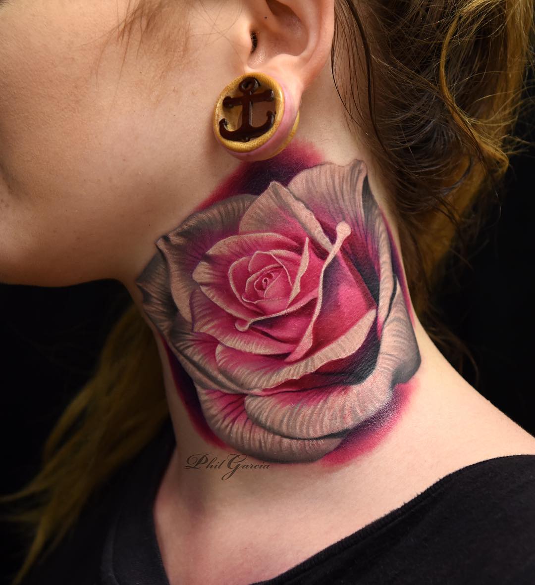 Hình Tattoo ở cổ đẹp nhất