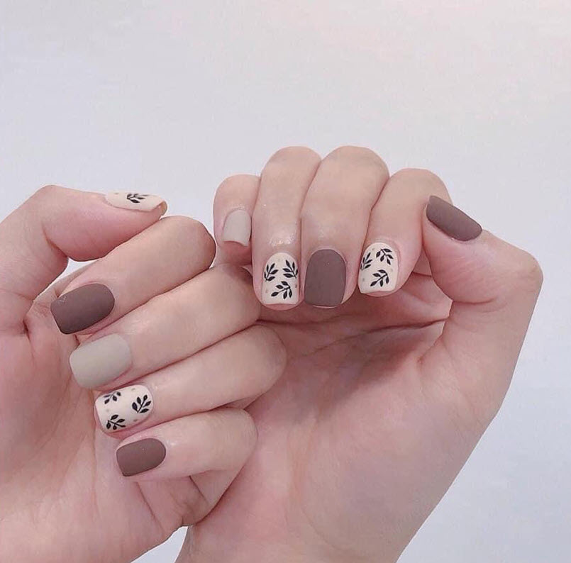 Kiểu nail đơn giản cho học sinh