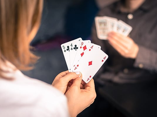 Sự trình bày của gia đình Ba-. Dugi, Duecy và Dacy | GGPoker